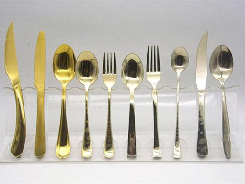 金色餐具
